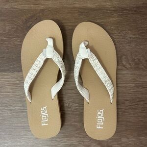 Flojos Women's Cream and Tan Sandals